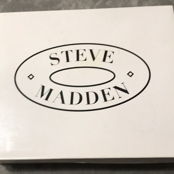 Black heels - Picture 6 of 6